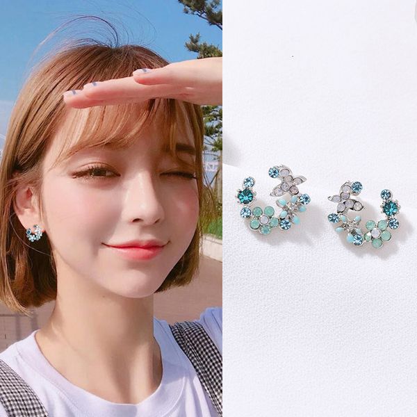 charms earrings han zhishang small fresh flower simple wreath petals, Golden
charms earrings han zhishang small fresh flower simple wreath petals, Golden