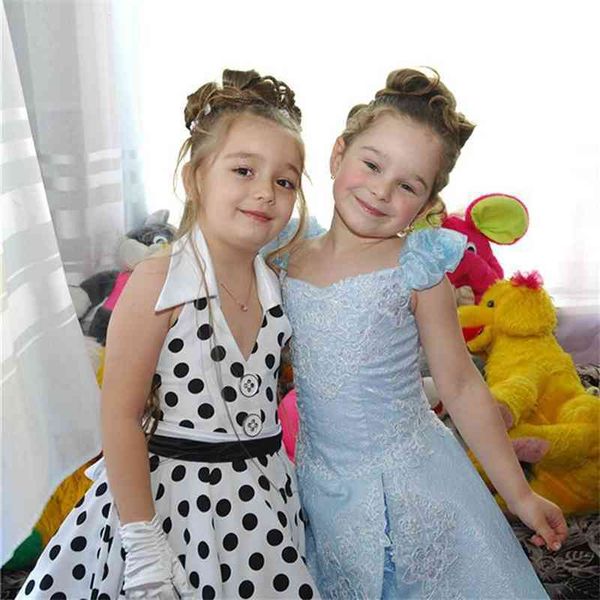 2021 spring summer princess suspender vest white dot pattern cotton girl lovely princess skirt children's wear, Red;yellow 
2021 spring summer princess suspender vest white dot pattern cotton girl lovely princess skirt children's wear, Red;yellow