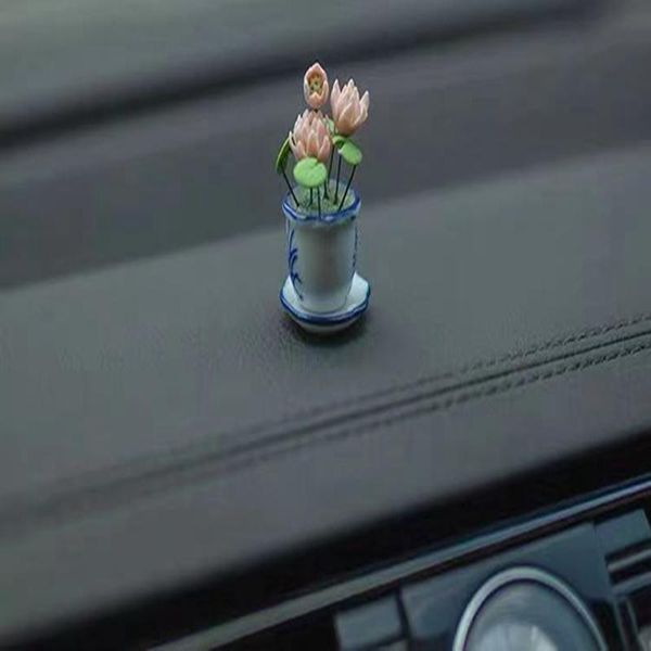 car decoration toy imitation blue and white porcelain mini potted chinese style interior decorations
car decoration toy imitation blue and white porcelain mini potted chinese style interior decorations