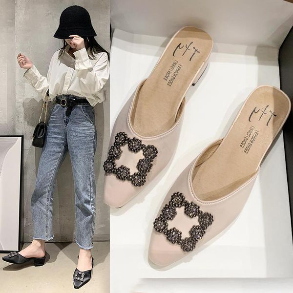 in the spring and summer with drill buckle web celebrity fashion cool slippers pointed end mill to wear shoes, Black
in the spring and summer with drill buckle web celebrity fashion cool slippers pointed end mill to wear shoes, Black