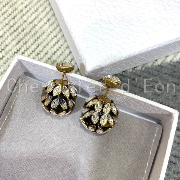 earrings new fashion chevalier sweet rhinestone d'eon for personality simple women charms jewelry holiday gifts, Red;brown
earrings new fashion chevalier sweet rhinestone d'eon for personality simple women charms jewelry holiday gifts, Red;brown