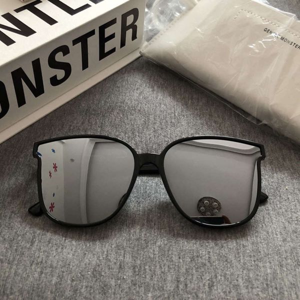 2021 men brand designer sunglasses korean classic gentle monster square sun glasses fashion star version male retro sunglasses, White;black
2021 men brand designer sunglasses korean classic gentle monster square sun glasses fashion star version male retro sunglasses, White;black