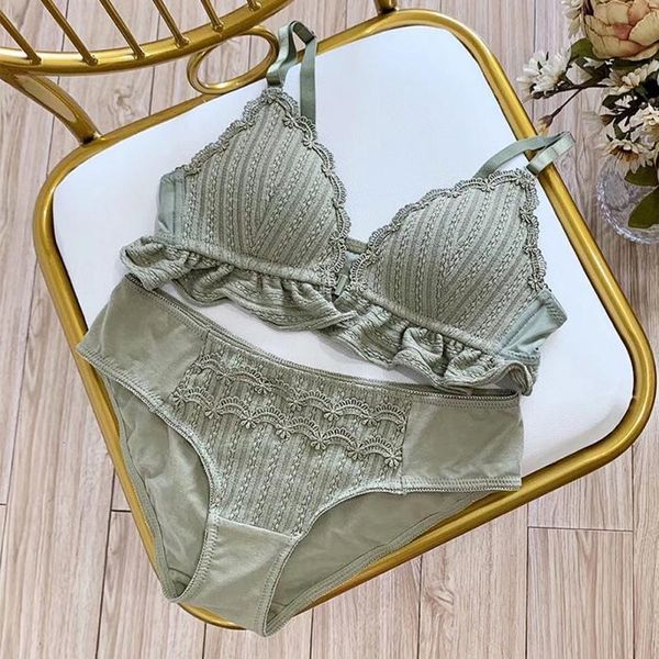 bras sets women thin front closure bra set exquisite lace push up knitted embroidery bow padded wire brief, Red;black
bras sets women thin front closure bra set exquisite lace push up knitted embroidery bow padded wire brief, Red;black