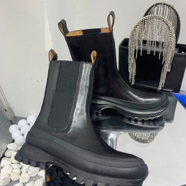 classic patchwork new fashion styles designer women boots motorcycle leather luxury shoes trainers autumn winter outdoor go shopping play mu, Black
classic patchwork new fashion styles designer women boots motorcycle leather luxury shoes trainers autumn winter outdoor go shopping play mu, Black