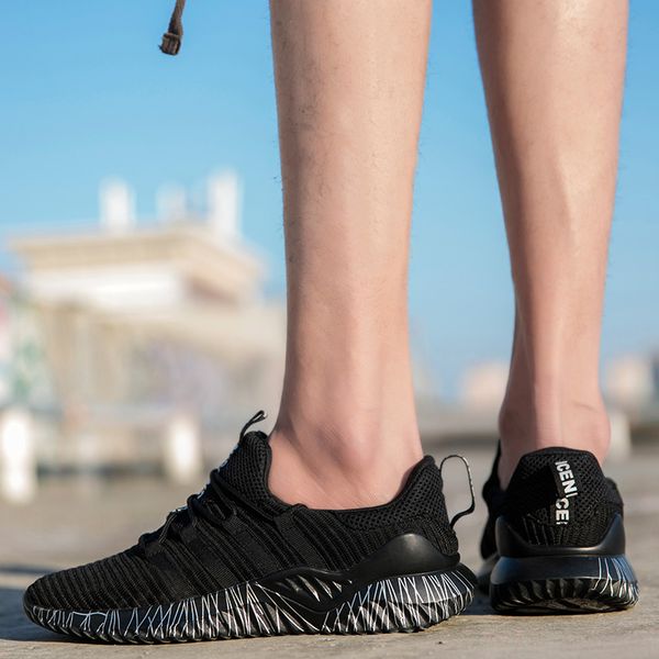 2021 men women knit running sport shoes triple black pink breathable comfortable couples outdoor trainers sneakers big size 35-46 y-h1503
2021 men women knit running sport shoes triple black pink breathable comfortable couples outdoor trainers sneakers big size 35-46 y-h1503
