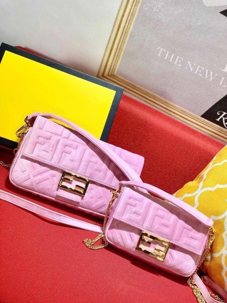20 new autumn and winter yangzi same ff net red embossed velvet series french stick one shoulder slant span women's bagzly
20 new autumn and winter yangzi same ff net red embossed velvet series french stick one shoulder slant span women's bagzly
