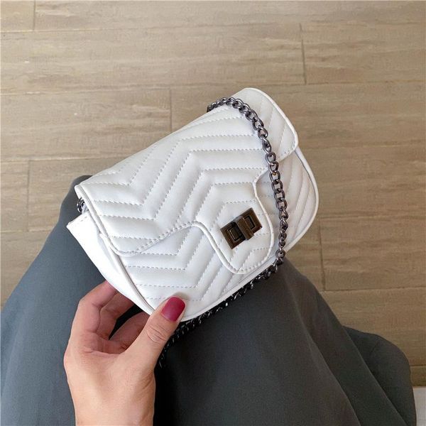 evening bags women's bag chain pu embroidery line one-shoulder oblique factory designer
evening bags women's bag chain pu embroidery line one-shoulder oblique factory designer