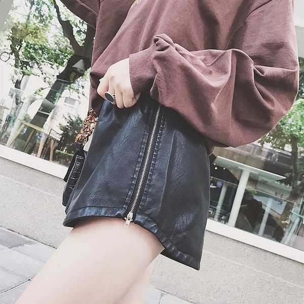 women's shorts 2021 pu leather winter all-match a-line wide-leg ladies autumn style outer wear dk662, White;black
women's shorts 2021 pu leather winter all-match a-line wide-leg ladies autumn style outer wear dk662, White;black