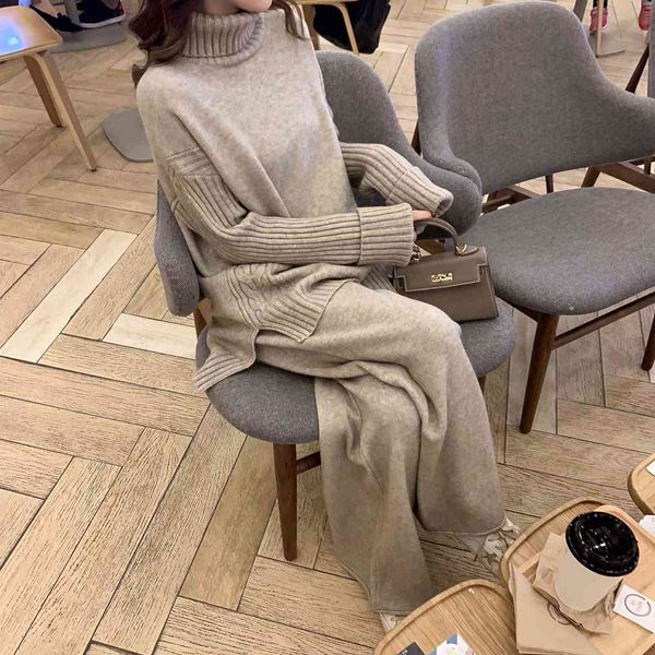autumn winter women's high-neck split sweater + loose wide-leg pants casual two-piece suit 210514, White;black
autumn winter women's high-neck split sweater + loose wide-leg pants casual two-piece suit 210514, White;black