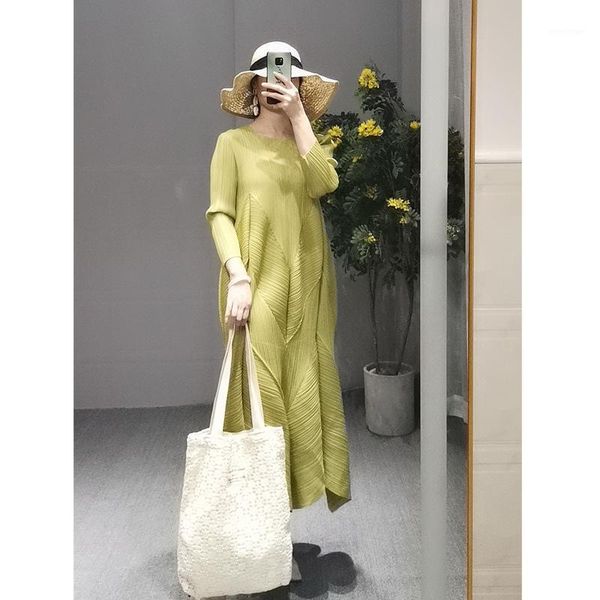 miyake fold dress bud fall seven high-end large code show thin long sleeve, Black;gray
miyake fold dress bud fall seven high-end large code show thin long sleeve, Black;gray