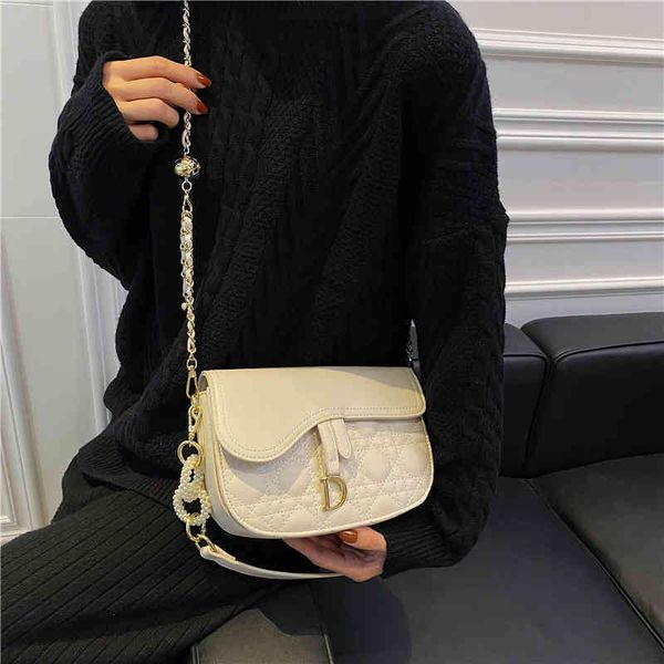 2022 factory outlet bag female korean version single diagonal span embroidered wire rhombic lattice chain bag fashion beaded shoulder belt k
2022 factory outlet bag female korean version single diagonal span embroidered wire rhombic lattice chain bag fashion beaded shoulder belt k
