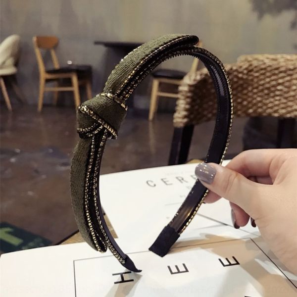 5G54 korean headbsstyle gilded fabric flannel hairb with thin edge and teeth anti slip knot butterfly headdress headdressheadband bow hair, Silver
5G54 korean headbsstyle gilded fabric flannel hairb with thin edge and teeth anti slip knot butterfly headdress headdressheadband bow hair, Silver