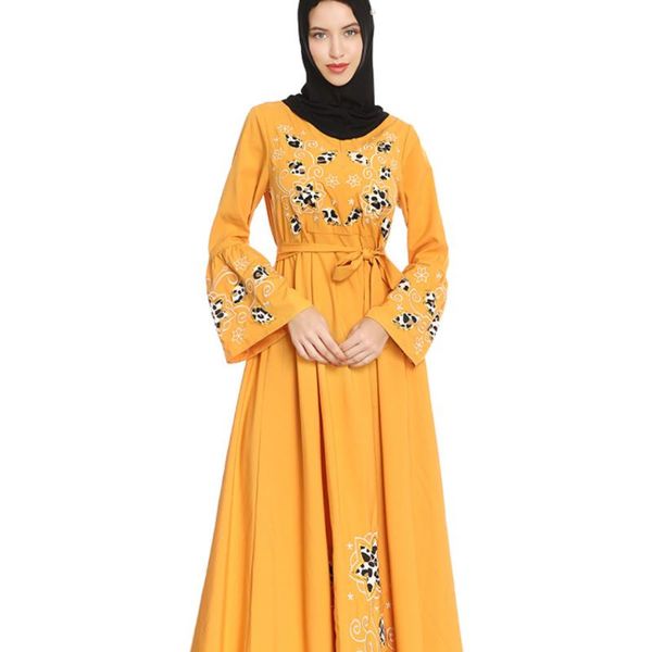 ethnic clothing 2021 muslim style embroidered horn sleeve dress vintage a word slim travel temperament all-match robe, Red
ethnic clothing 2021 muslim style embroidered horn sleeve dress vintage a word slim travel temperament all-match robe, Red