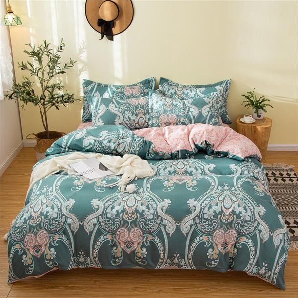simple, bedding set 4 in 1,1 duvet cover ,2 pillow shams and 1 bed sheet ,king ,twin ,full size sets