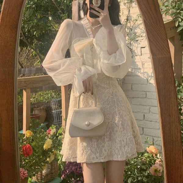 casual dresses french vintage fairy dress women elegant lace korean party mini female flare sleeve princess fall clothes for 2021, Black;gray
casual dresses french vintage fairy dress women elegant lace korean party mini female flare sleeve princess fall clothes for 2021, Black;gray