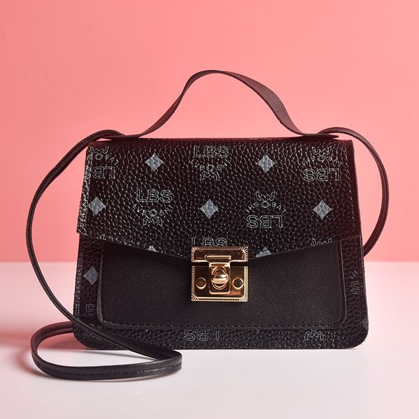 guangzhou women's 2021 spring and summer simple fashion single shoulder messenger bag women's hand mobile phone small square bag
guangzhou women's 2021 spring and summer simple fashion single shoulder messenger bag women's hand mobile phone small square bag