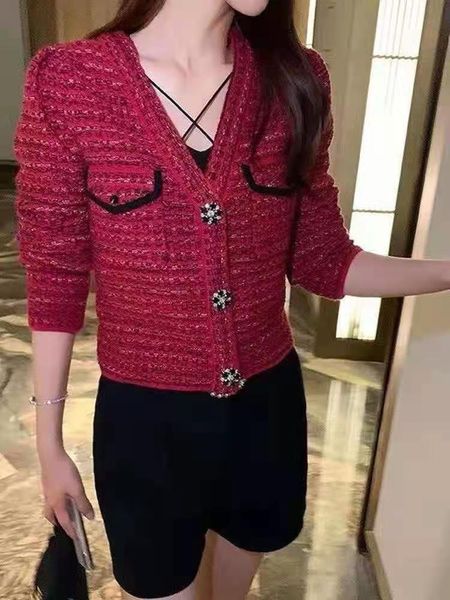 star same style high-quality luxury cashmere sier thread diamond button cardigan, White;black
star same style high-quality luxury cashmere sier thread diamond button cardigan, White;black