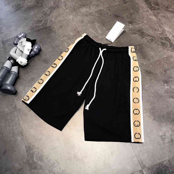 2022 factory wholesale new gu + reflective shorts elastic waist summer beach pants casual capris for men and women, Black
2022 factory wholesale new gu + reflective shorts elastic waist summer beach pants casual capris for men and women, Black