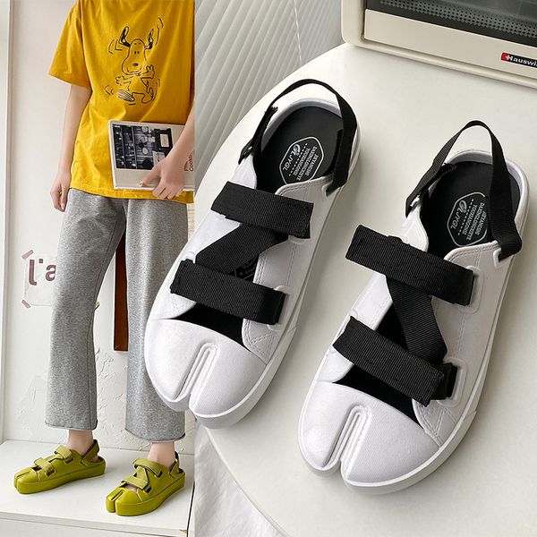 summer 2021 genuine leather couple slipper men's outdoor fashion personality ballop thick-soled non-slip sandal size 39-44, Black
summer 2021 genuine leather couple slipper men's outdoor fashion personality ballop thick-soled non-slip sandal size 39-44, Black