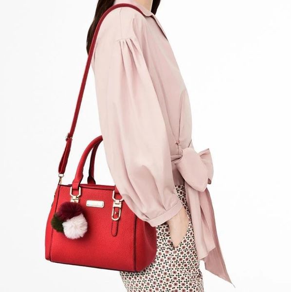 evening bags pu leather handbag for women girl fashion tassel messenger with ball bolsa female shoulder ladies party crossby bag
evening bags pu leather handbag for women girl fashion tassel messenger with ball bolsa female shoulder ladies party crossby bag