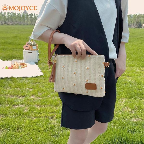 evening bags 2021 clutch for women summer daisy straw woven shoulder crossbody messenger lady chain tassel purses and handbag
evening bags 2021 clutch for women summer daisy straw woven shoulder crossbody messenger lady chain tassel purses and handbag