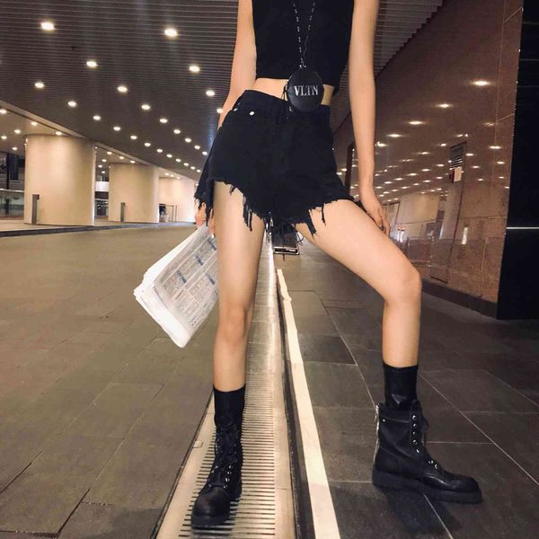 women's shorts 2021 summer new black high waisted denim korean loose student hole super pants, White;black
women's shorts 2021 summer new black high waisted denim korean loose student hole super pants, White;black