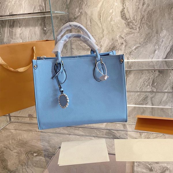 new handbag luxury retro 3a classic brand 35cm shopping bag leather large capacity handbag lady shoulder bag 
new handbag luxury retro 3a classic brand 35cm shopping bag leather large capacity handbag lady shoulder bag