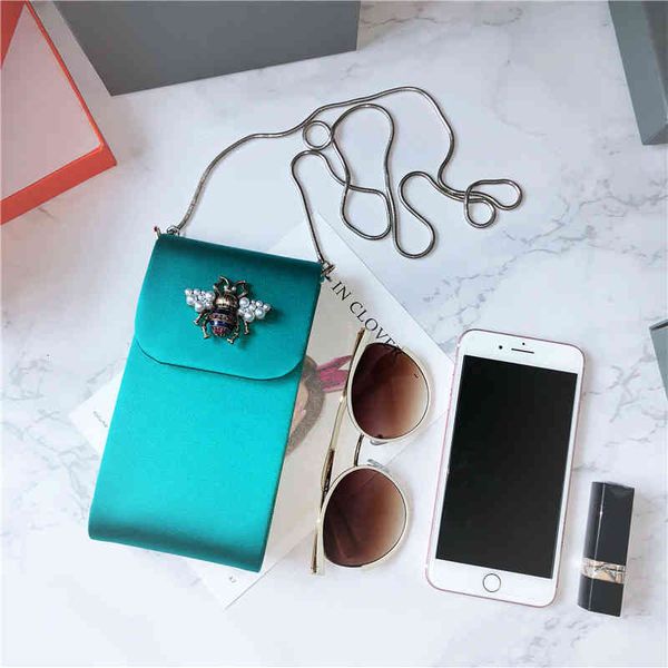evening bags versatile japanese and korean sweet chain mobile phone women's mini diagonal diamond small square candy color messenger
evening bags versatile japanese and korean sweet chain mobile phone women's mini diagonal diamond small square candy color messenger
