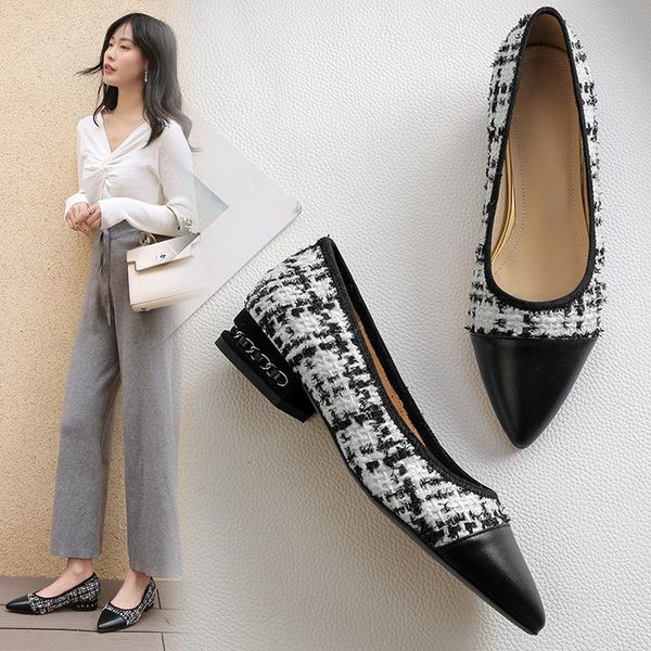 dress shoes color matching ladies low-heeled black shallow mouth houndstooth women's leather square with pointed shoe
dress shoes color matching ladies low-heeled black shallow mouth houndstooth women's leather square with pointed shoe