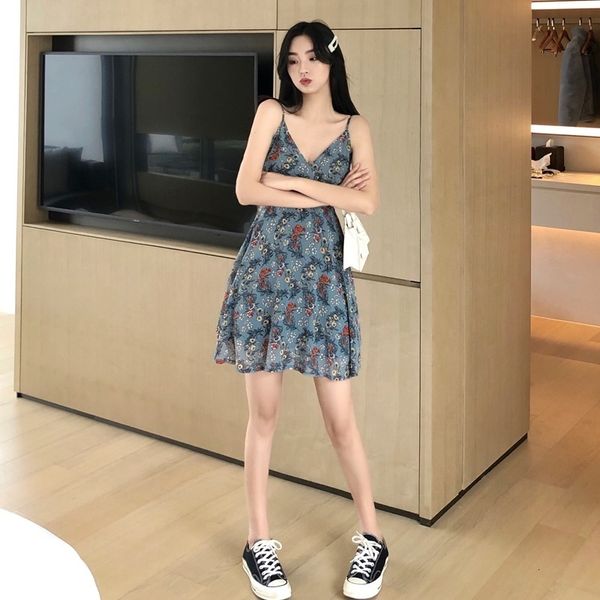 women casual sleeveless dresses floral chiffon sling v-neck mini dress, Black;gray
women casual sleeveless dresses floral chiffon sling v-neck mini dress, Black;gray