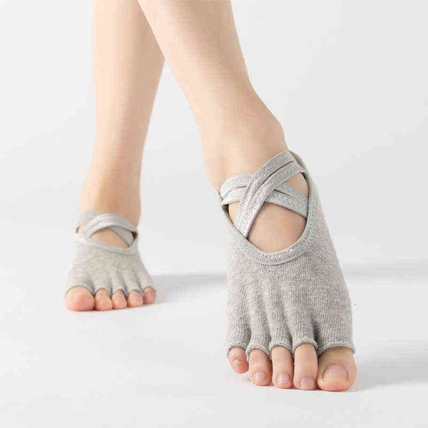 terry yoga indoor warm floor sock's five toe glue dispensing sports cross band dance socks, Black;white
terry yoga indoor warm floor sock's five toe glue dispensing sports cross band dance socks, Black;white