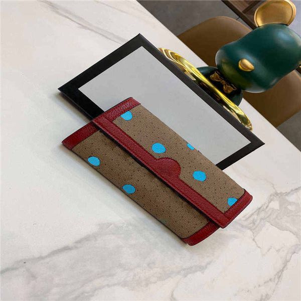 21ss wallet women fashion holders cartoon letter printed stylish purse bag hasp panelled vintage ladies wallets good quality, Red;black
21ss wallet women fashion holders cartoon letter printed stylish purse bag hasp panelled vintage ladies wallets good quality, Red;black