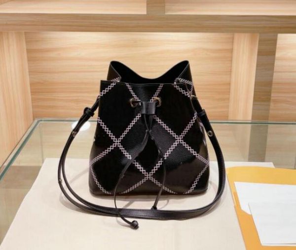 designers bags neonoe bucket handbags flower purses 2022 women tote handbag letters genuine leather luxurys shoulder bags, Black;red
designers bags neonoe bucket handbags flower purses 2022 women tote handbag letters genuine leather luxurys shoulder bags, Black;red