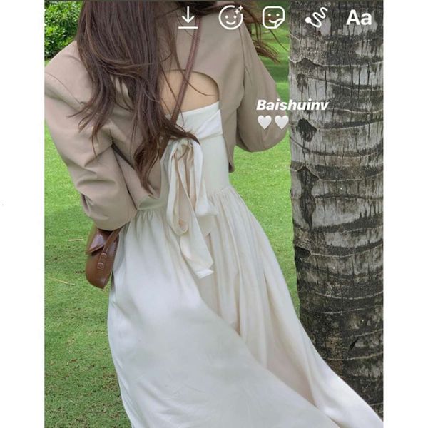 white water women's brown suit coat spring and autumn thin design sense of butterfly dew back short, Black;brown
white water women's brown suit coat spring and autumn thin design sense of butterfly dew back short, Black;brown