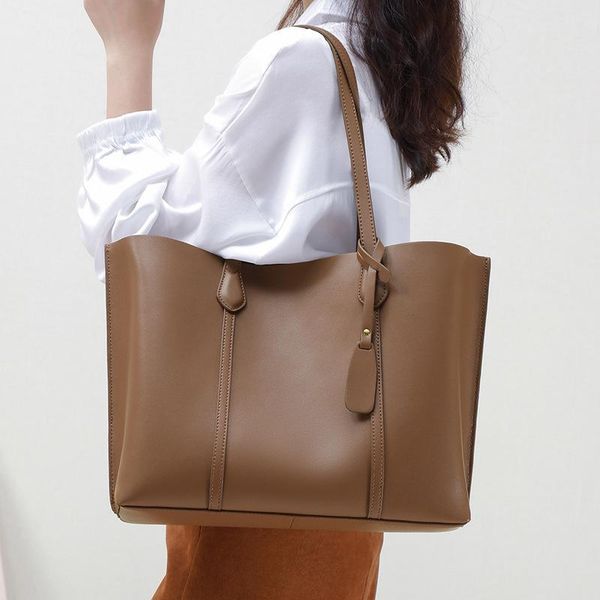 evening bags viney bag women's 2021 fashion leather large capacity portable one shoulder tote xiaozhong commuter
evening bags viney bag women's 2021 fashion leather large capacity portable one shoulder tote xiaozhong commuter