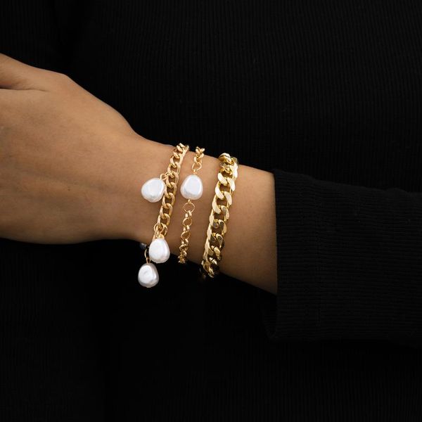 charm bracelets 3pcs/set stimulated pearl chunky chain bracelet for women party, Golden;silver
charm bracelets 3pcs/set stimulated pearl chunky chain bracelet for women party, Golden;silver