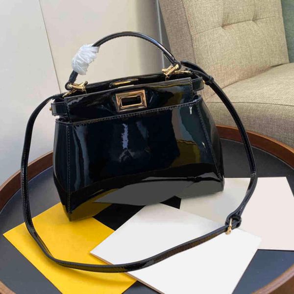 7a+designers new style a small handbag with a hard board separating two compartments 24478 twist the locks on both sides removable shoulder
7a+designers new style a small handbag with a hard board separating two compartments 24478 twist the locks on both sides removable shoulder