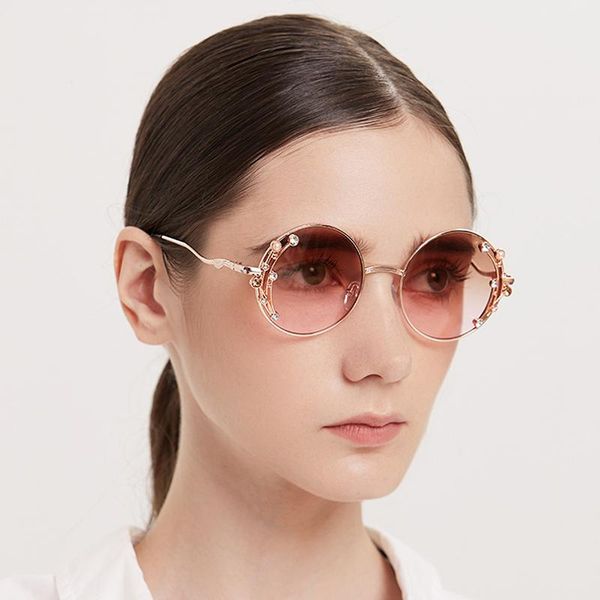 round brick retro fashion women's sunglasses trend metal-framed glasses, White;black
round brick retro fashion women's sunglasses trend metal-framed glasses, White;black