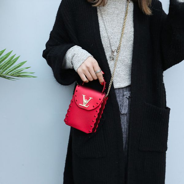small shoulder handbag women 2021 fashion leisure mobile phone bag chain classic mini messenger female bags
small shoulder handbag women 2021 fashion leisure mobile phone bag chain classic mini messenger female bags