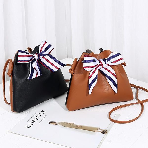 multi-color messenger bag women 2021 fashion prevalent pu bucket high capacity solid color simples butterfly shoulder small bags
multi-color messenger bag women 2021 fashion prevalent pu bucket high capacity solid color simples butterfly shoulder small bags