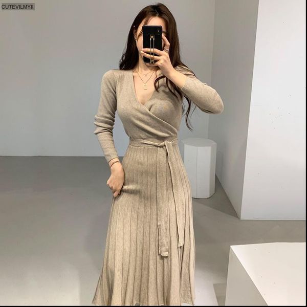 stretchy women dress knitted bodycon pencil autumn winter solid vestidos long sleeve v neck slim lady chic korean, Black;gray
stretchy women dress knitted bodycon pencil autumn winter solid vestidos long sleeve v neck slim lady chic korean, Black;gray