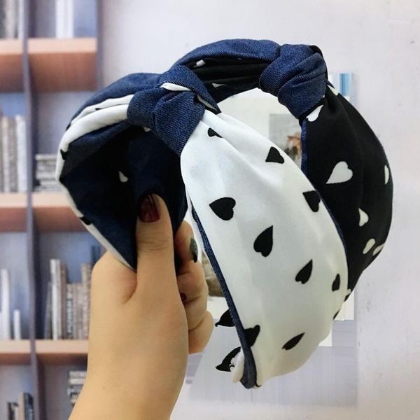 european and american hair band, women's dot simple knot, wide navy canvas fabric headband1
european and american hair band, women's dot simple knot, wide navy canvas fabric headband1