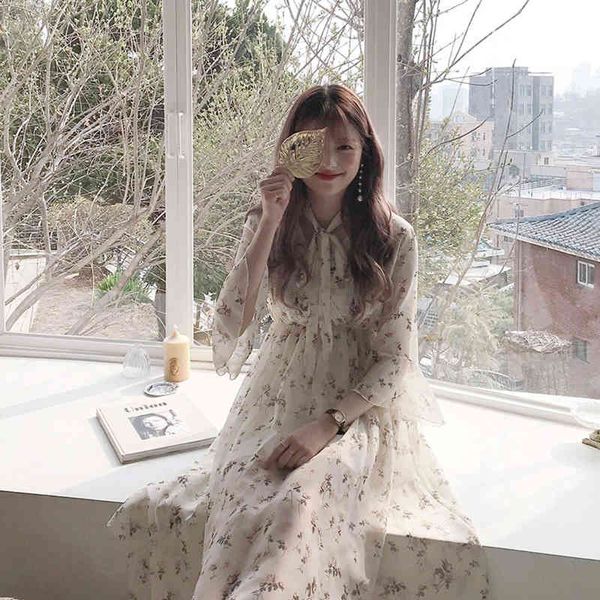 temperament gentle sweet spring chic korean v neck flare sleeve floral chiffon dress women vestido de mujer full retro 210429, Black;gray
temperament gentle sweet spring chic korean v neck flare sleeve floral chiffon dress women vestido de mujer full retro 210429, Black;gray