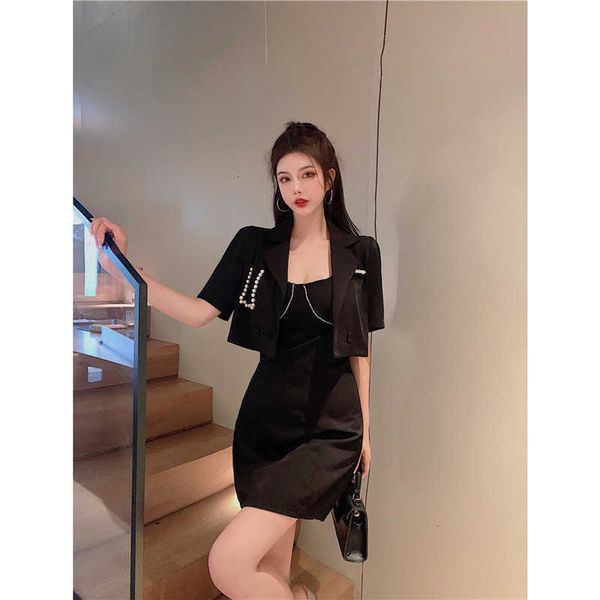 8140# temperament short suit coat + suspender drs two piec of fragrance, Black;gray
8140# temperament short suit coat + suspender drs two piec of fragrance, Black;gray
