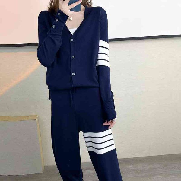 women's two piece pants long sleeved cashmere suit, women's two-piece set, 2021, White
women's two piece pants long sleeved cashmere suit, women's two-piece set, 2021, White