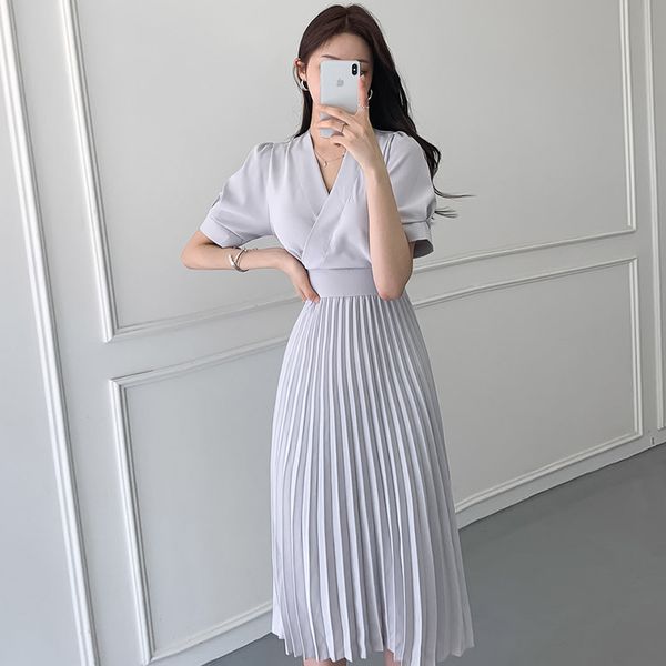dresses women chic korean slim elegant temperament v neck short sleeve pleated dress bandage waist ol fashion summer 210429, Black;gray
dresses women chic korean slim elegant temperament v neck short sleeve pleated dress bandage waist ol fashion summer 210429, Black;gray