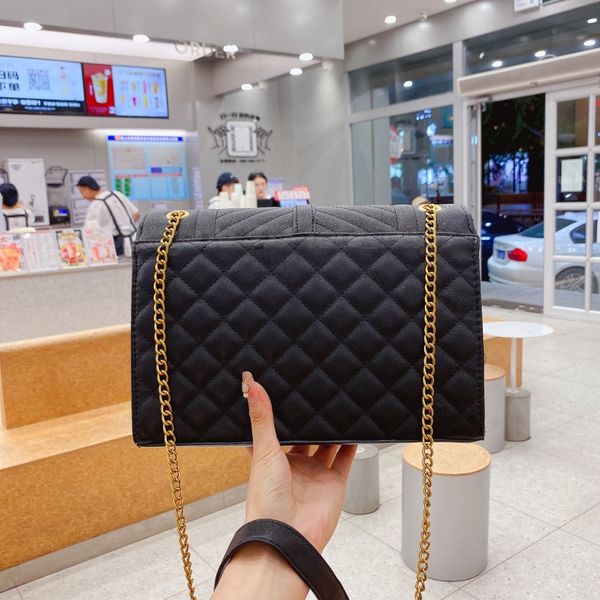 2021 luxurys designers women coin purses floral ladys handbags stripes letter wallets fashion lady clutch business cross body ladies shoppin, Red;black
2021 luxurys designers women coin purses floral ladys handbags stripes letter wallets fashion lady clutch business cross body ladies shoppin, Red;black