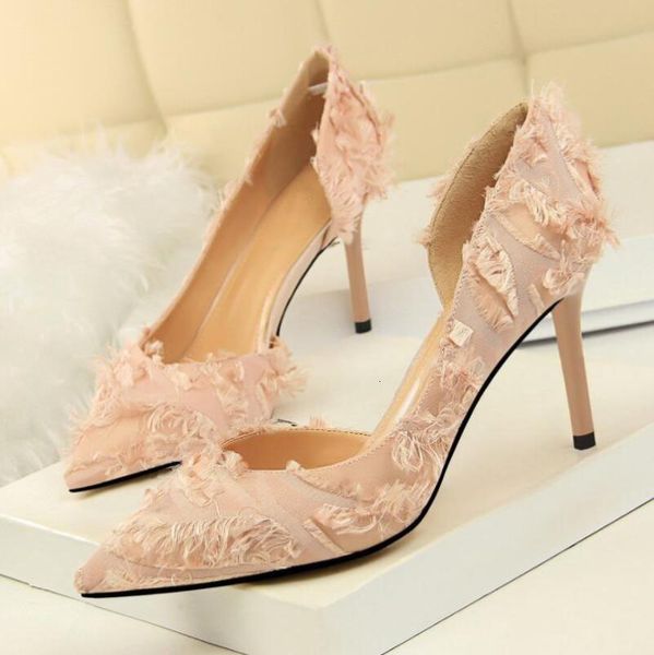 sandals fashionable silks and satins are slim, high-heeled light with sweet woolen slits on the pointed side 3d4f, Black
sandals fashionable silks and satins are slim, high-heeled light with sweet woolen slits on the pointed side 3d4f, Black