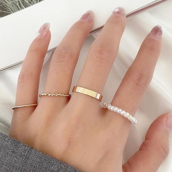wedding rings 4pcs/set koren style elegant pearl for women 2021 trend personality geometric finger set fashion jewelry, Slivery;golden
wedding rings 4pcs/set koren style elegant pearl for women 2021 trend personality geometric finger set fashion jewelry, Slivery;golden