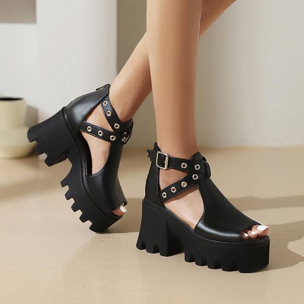 sandals great quality women platform retro rivets t-strap trendy black block heel gothic style back zipper
sandals great quality women platform retro rivets t-strap trendy black block heel gothic style back zipper